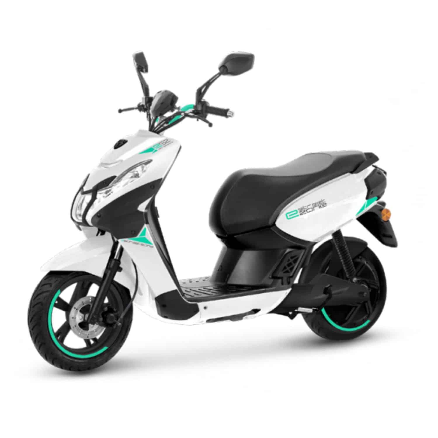 E-STREETZONE-BLANC-AVANT-GAUCHE